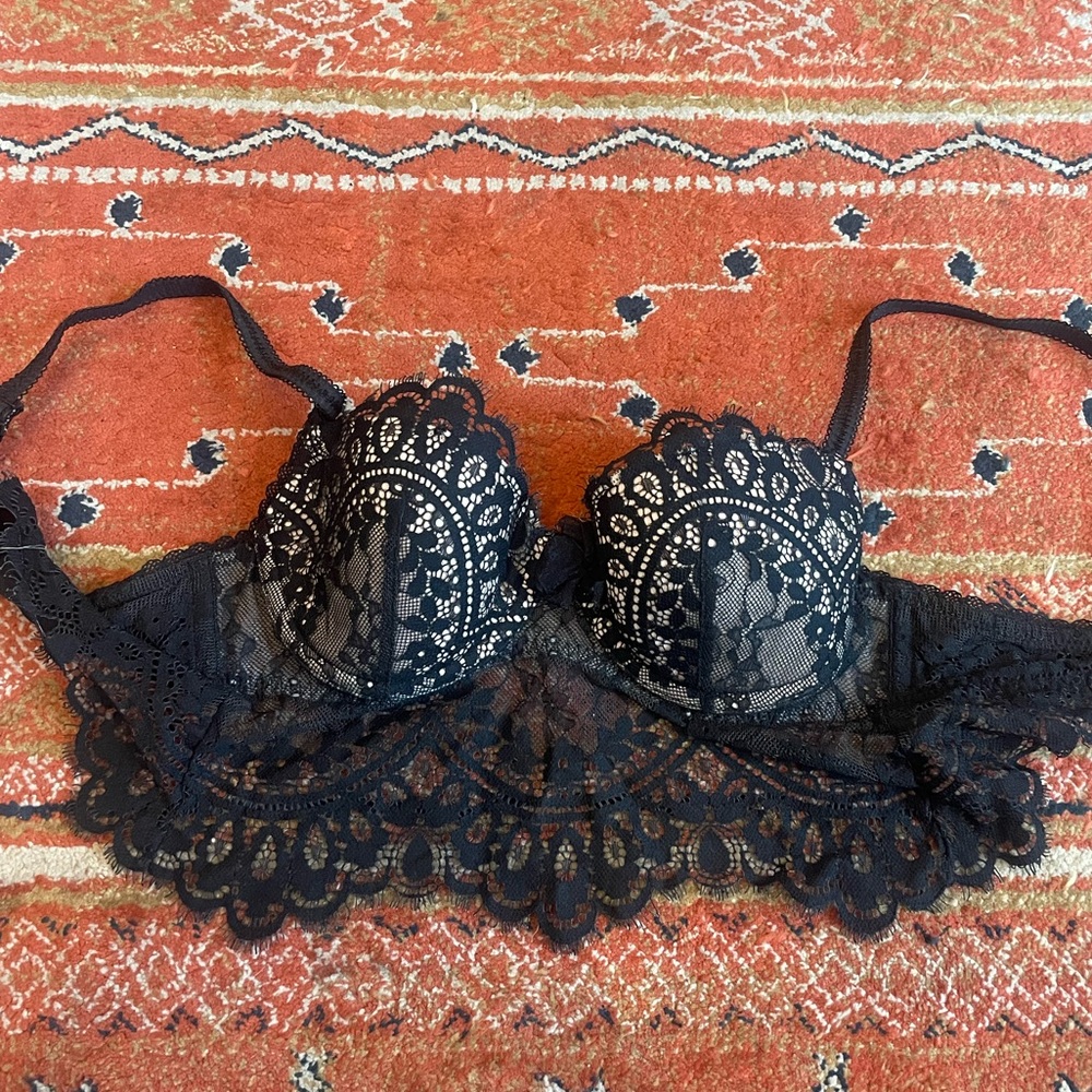 Hunkemöller EU70B